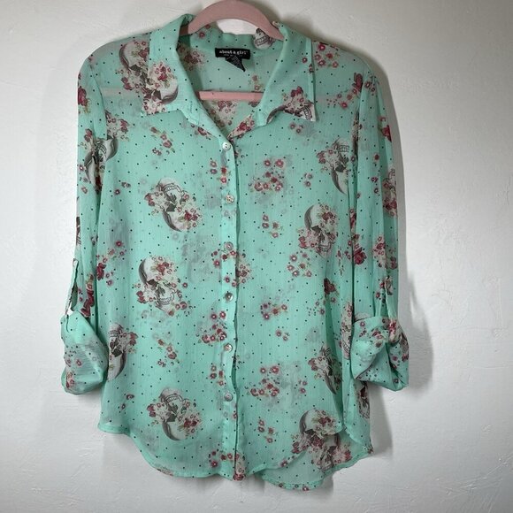 About A Girl Los Angeles L Sheer Mint Pastel Green Blouse Top Floral Skulls - Picture 1 of 9